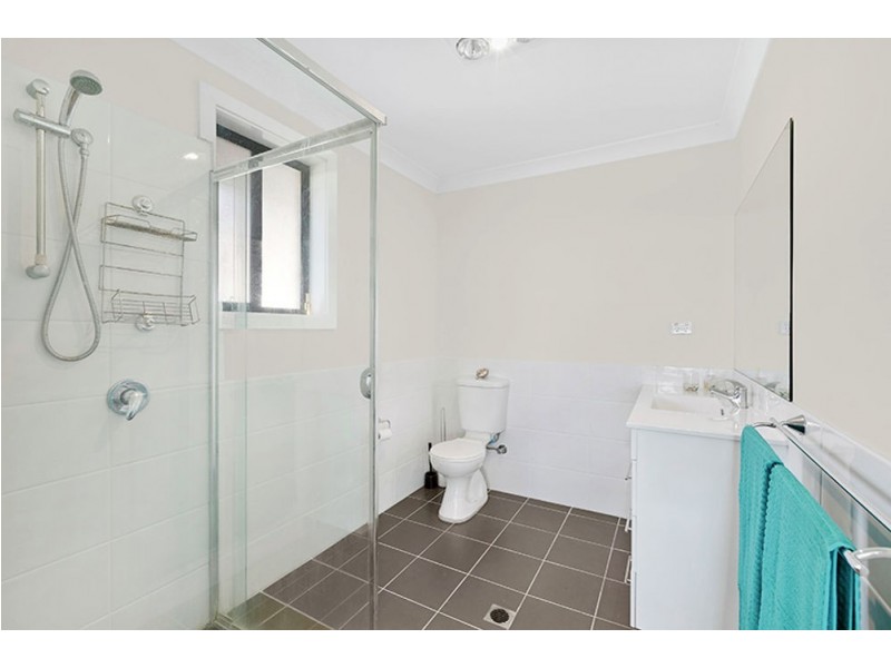 1 Maroubra Close, Wadalba NSW 2259