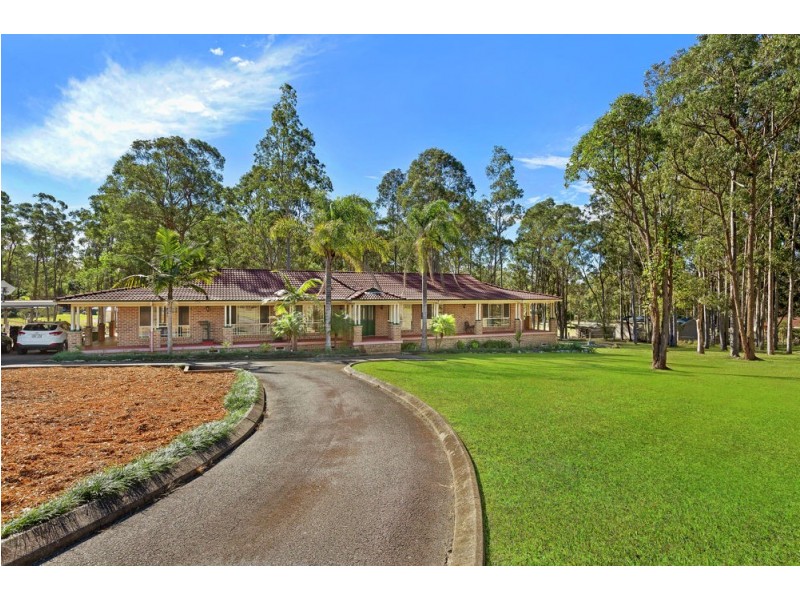 4 Burlington Avenue, Jilliby NSW 2259