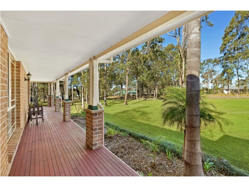 4 Burlington Avenue, Jilliby NSW 2259