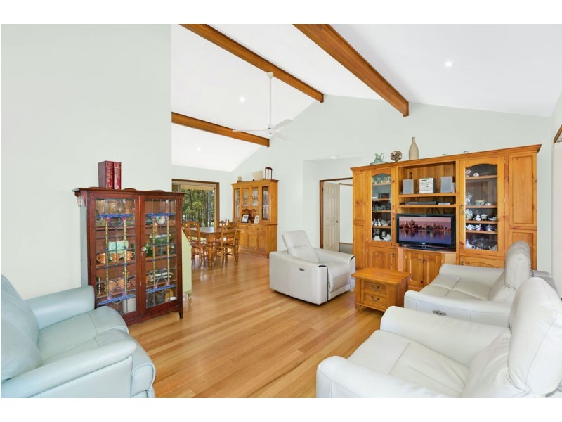 4 Burlington Avenue, Jilliby NSW 2259