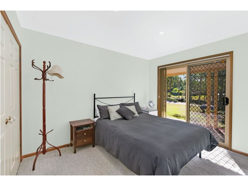 4 Burlington Avenue, Jilliby NSW 2259