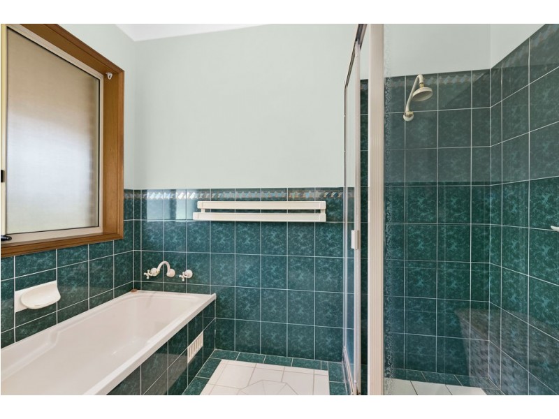 4 Burlington Avenue, Jilliby NSW 2259