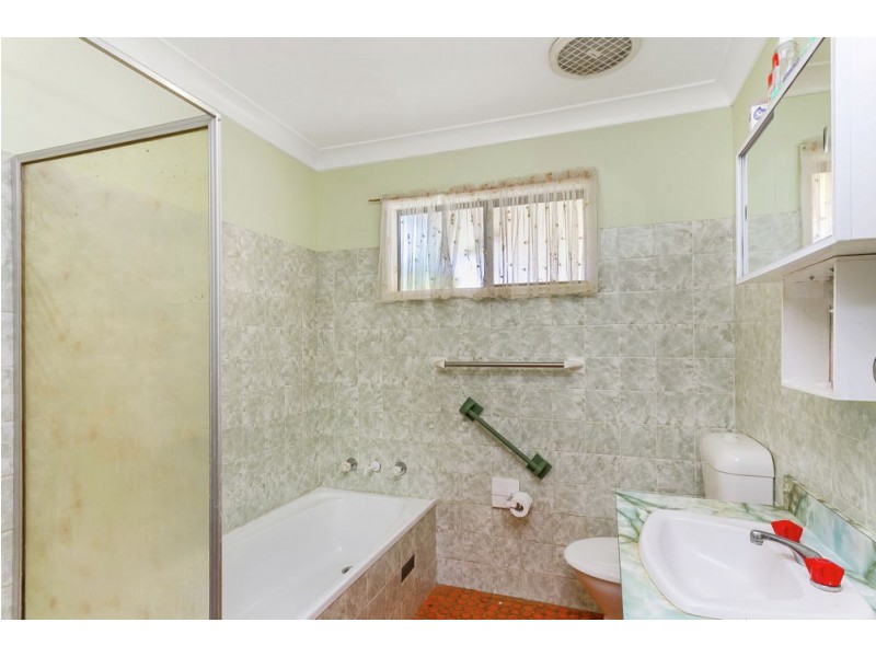 75 Brennon Road, Gorokan NSW 2263