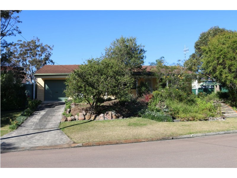 2 Carreela Close, Gorokan NSW 2263