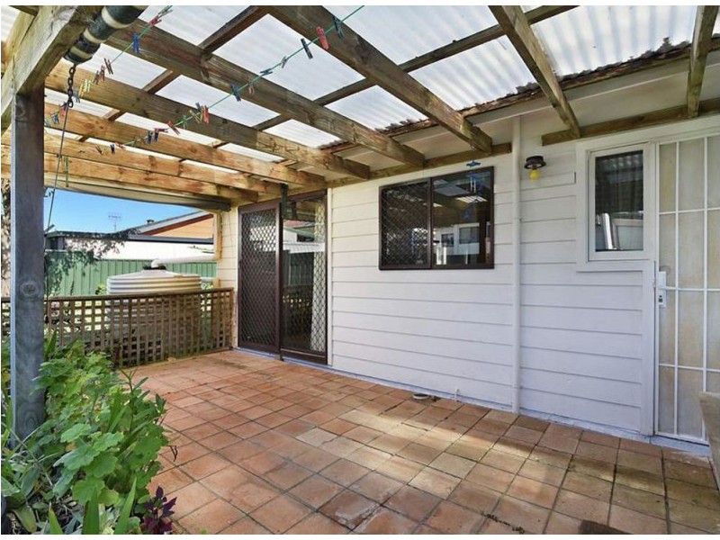 2 Carreela Close, Gorokan NSW 2263