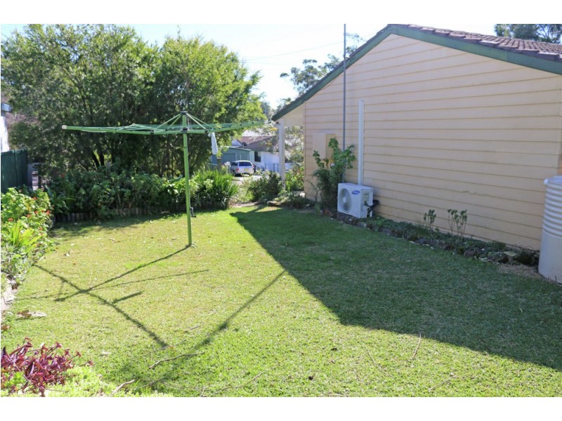 2 Carreela Close, Gorokan NSW 2263