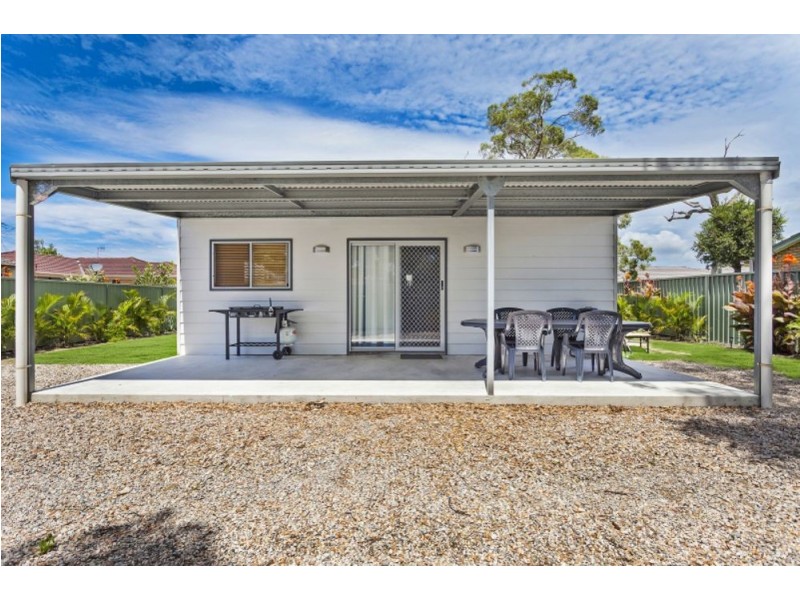 14a Nichols Avenue, Gorokan NSW 2263