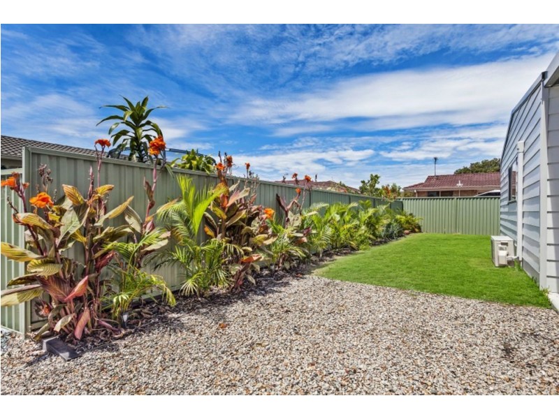 14a Nichols Avenue, Gorokan NSW 2263