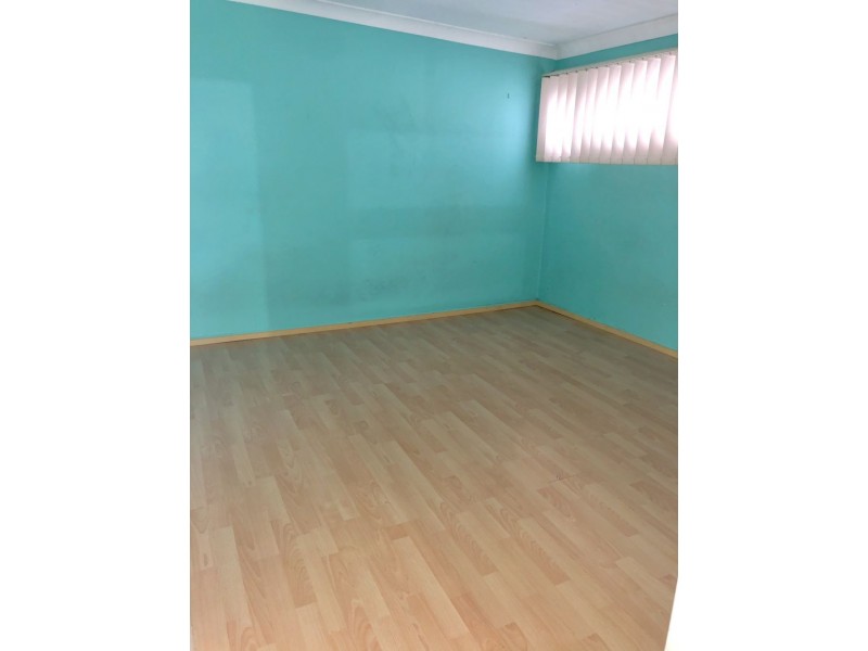 43 Kerry Crescent, Berkeley Vale NSW 2261