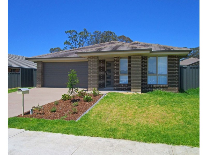 37 Melbourne Road, Wadalba NSW 2259