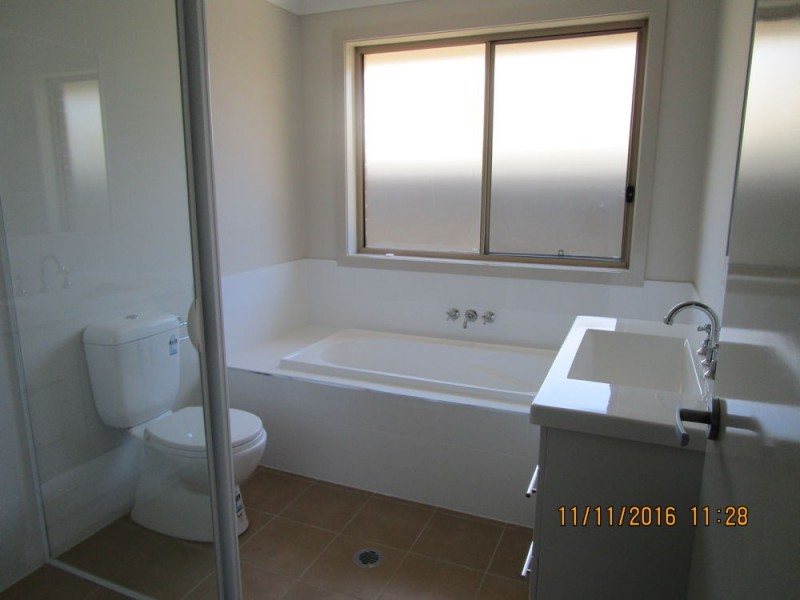 37 Melbourne Road, Wadalba NSW 2259