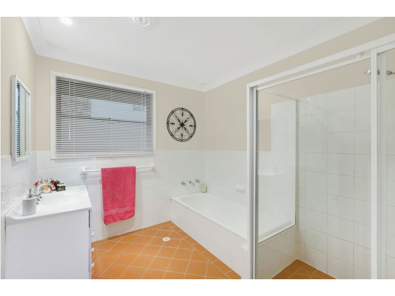 22 Jacqueline Avenue, Gorokan NSW 2263