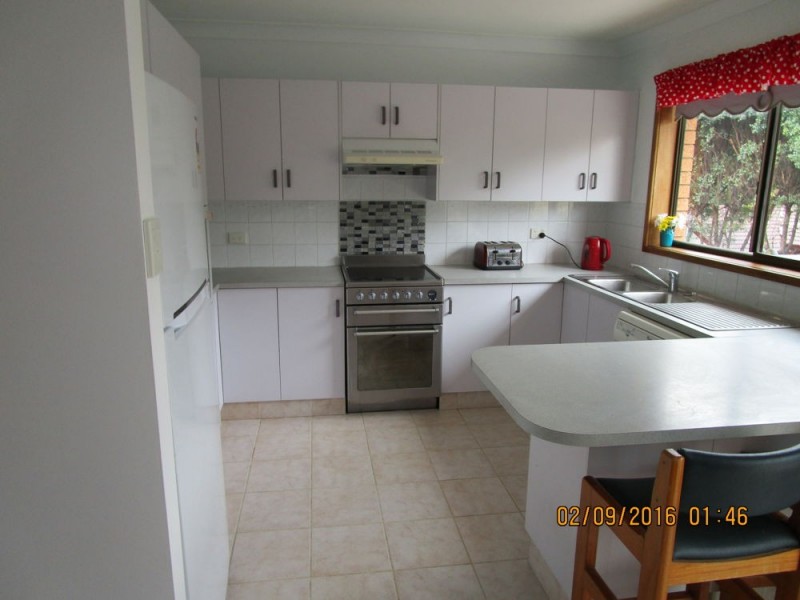 1 Keswick Drive, Lake Haven NSW 2263