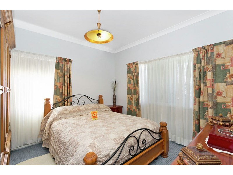 135 Wallarah Road, Gorokan NSW 2263