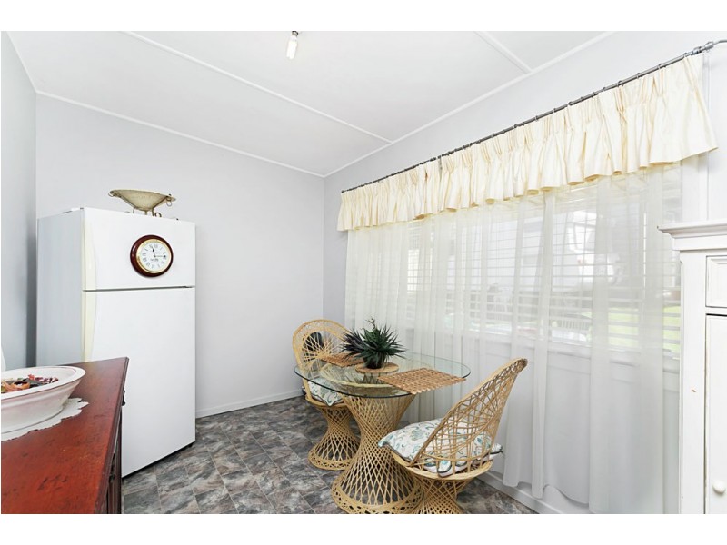 135 Wallarah Road, Gorokan NSW 2263