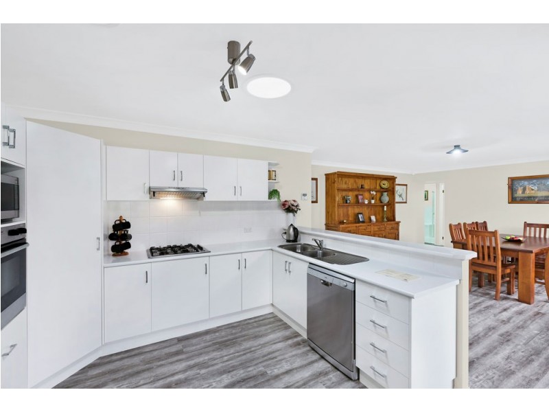 64 Skyhawk Ave, Hamlyn Terrace NSW 2259