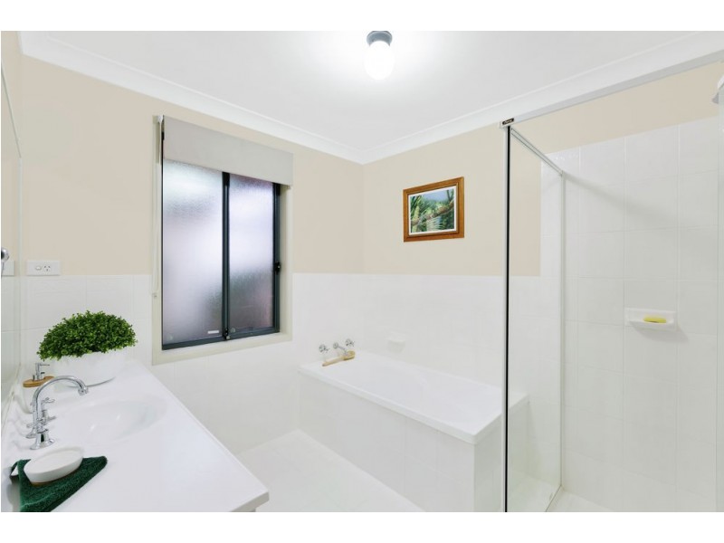 64 Skyhawk Ave, Hamlyn Terrace NSW 2259