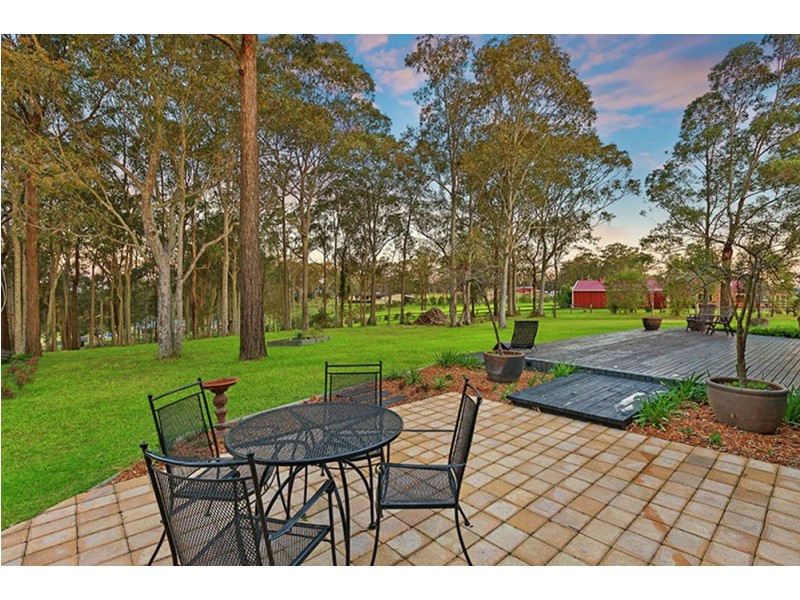 17 Burlington Avenue, Jilliby NSW 2259