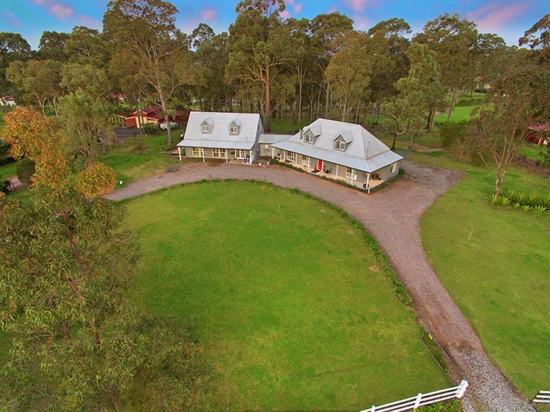 17 Burlington Avenue, Jilliby NSW 2259