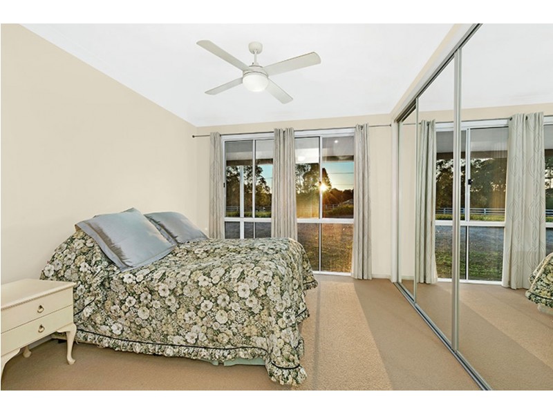 17 Burlington Avenue, Jilliby NSW 2259