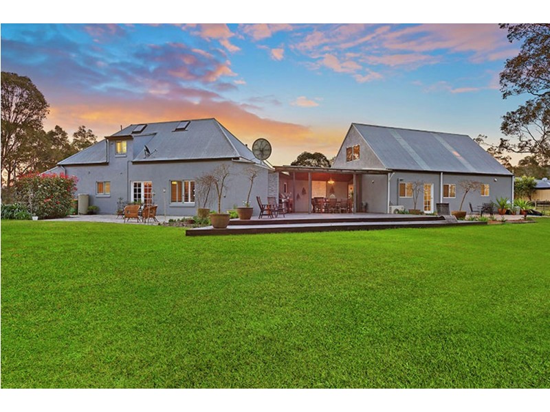 17 Burlington Avenue, Jilliby NSW 2259