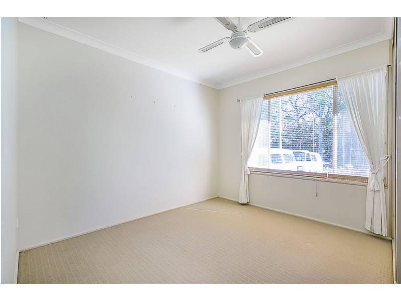 22 Chelmsford Road, Lake Haven NSW 2263