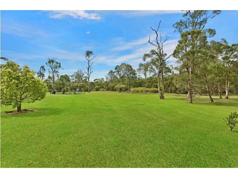 2 Crestwood Road, Jilliby NSW 2259