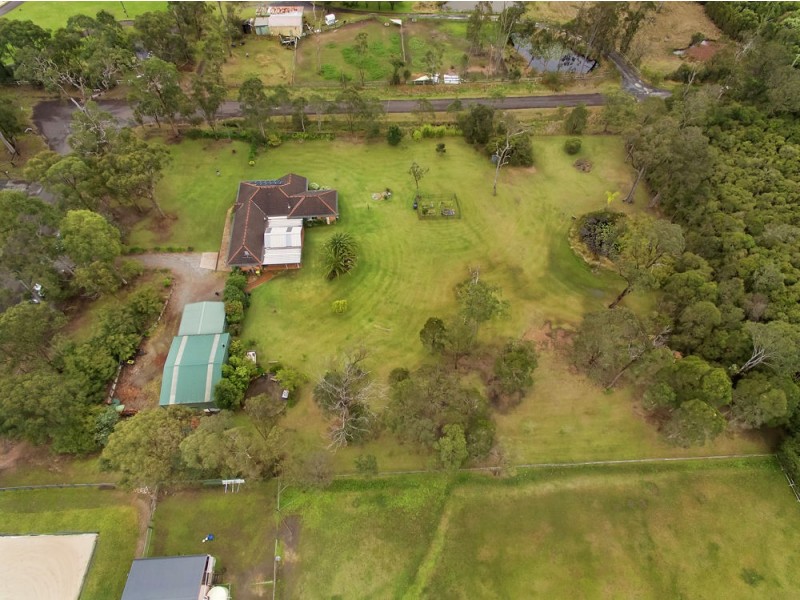 2 Crestwood Road, Jilliby NSW 2259