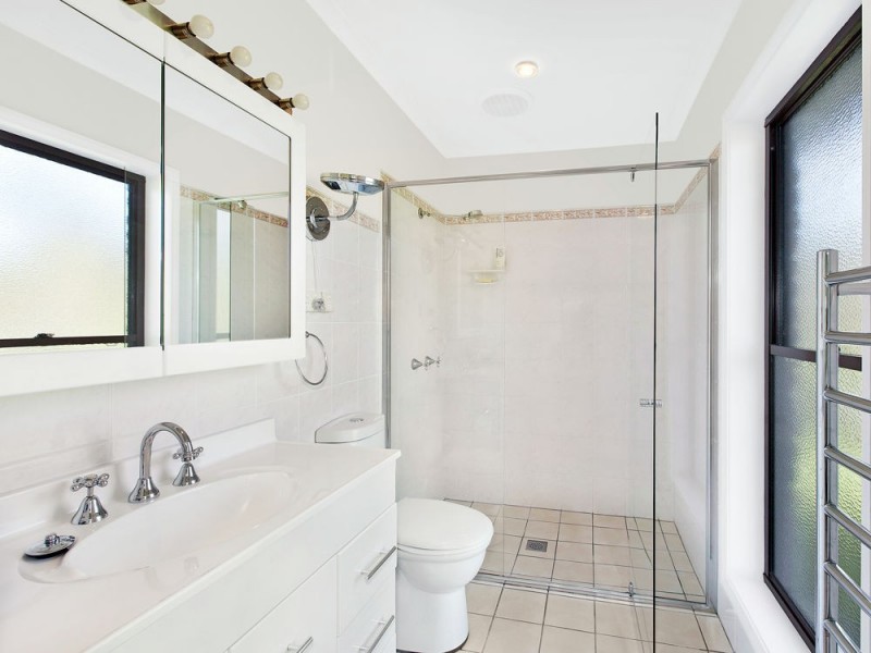 2 Jascaren Close, Jilliby NSW 2259