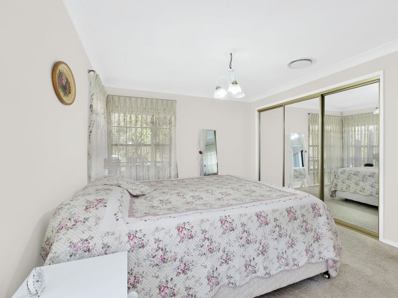 2 Jascaren Close, Jilliby NSW 2259