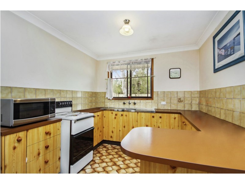 8 Canberry Close, Buff Point NSW 2262