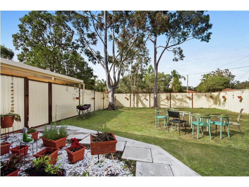 8 Canberry Close, Buff Point NSW 2262