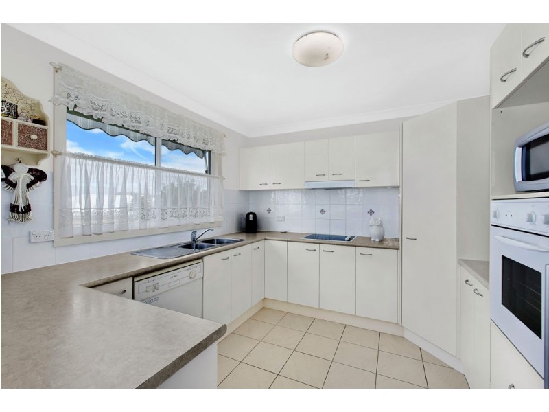 64/2 Saliena Avenue, Lake Munmorah NSW 2259