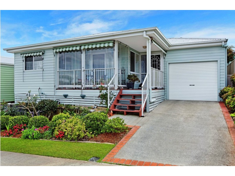 64/2 Saliena Avenue, Lake Munmorah NSW 2259