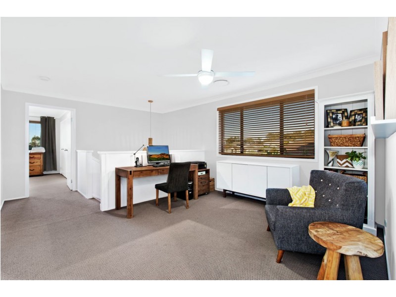 7 Manchurian Way, Wadalba NSW 2259