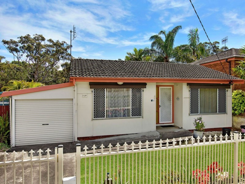 134 Dudley Street, Lake Haven NSW 2263