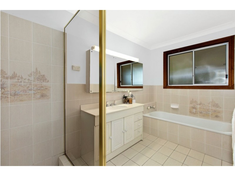 128 Tuggerawong Road, Wyongah NSW 2259