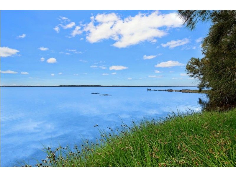 128 Tuggerawong Road, Wyongah NSW 2259