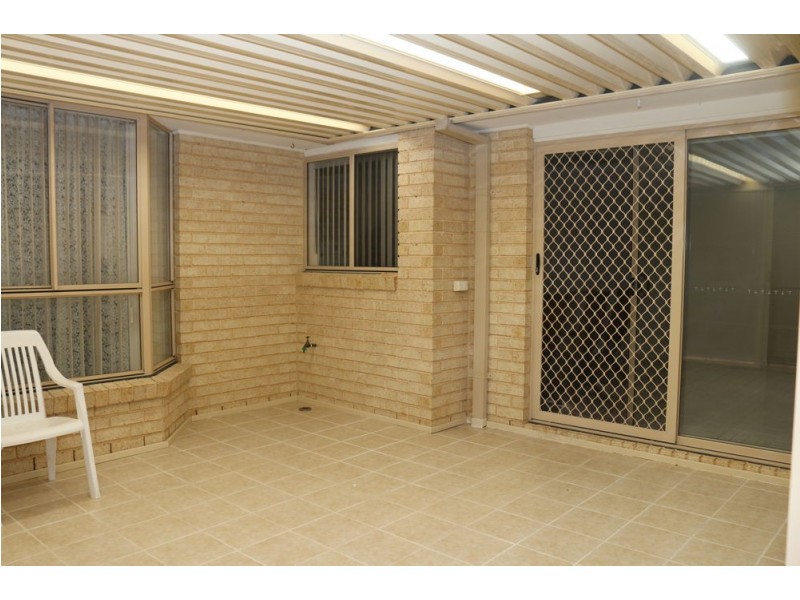 3 Baden Close, Kanwal NSW 2259