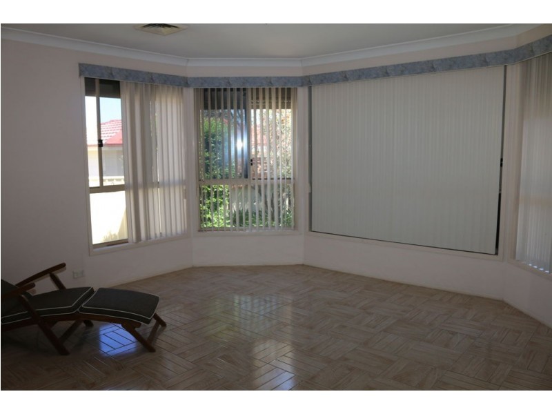 3 Baden Close, Kanwal NSW 2259