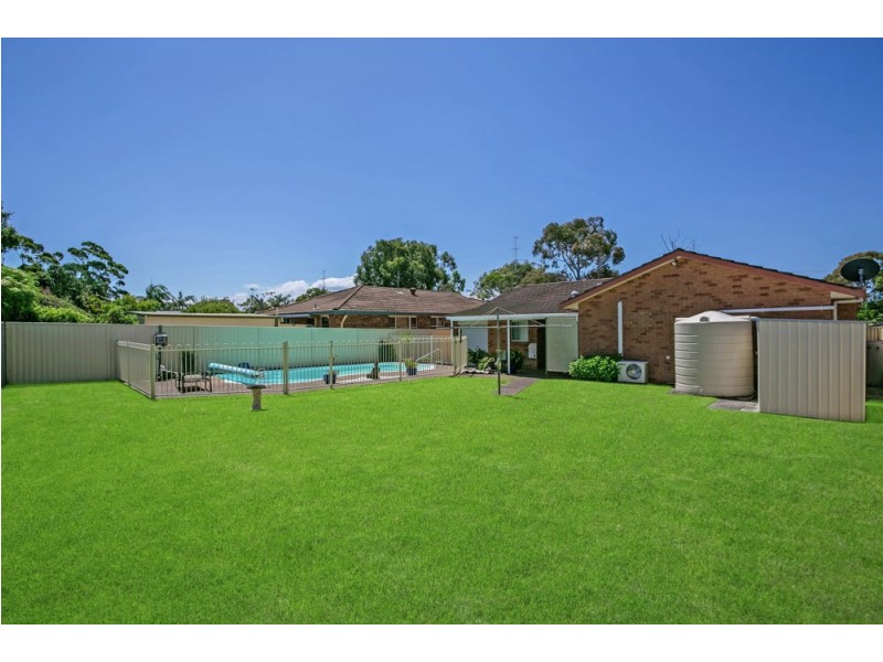 22 Avonlea Avenue, Gorokan NSW 2263
