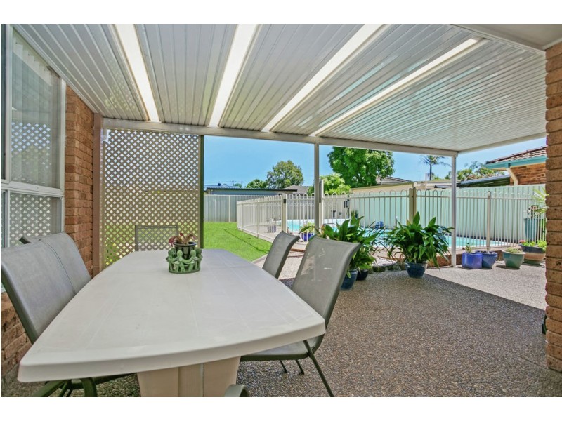 22 Avonlea Avenue, Gorokan NSW 2263