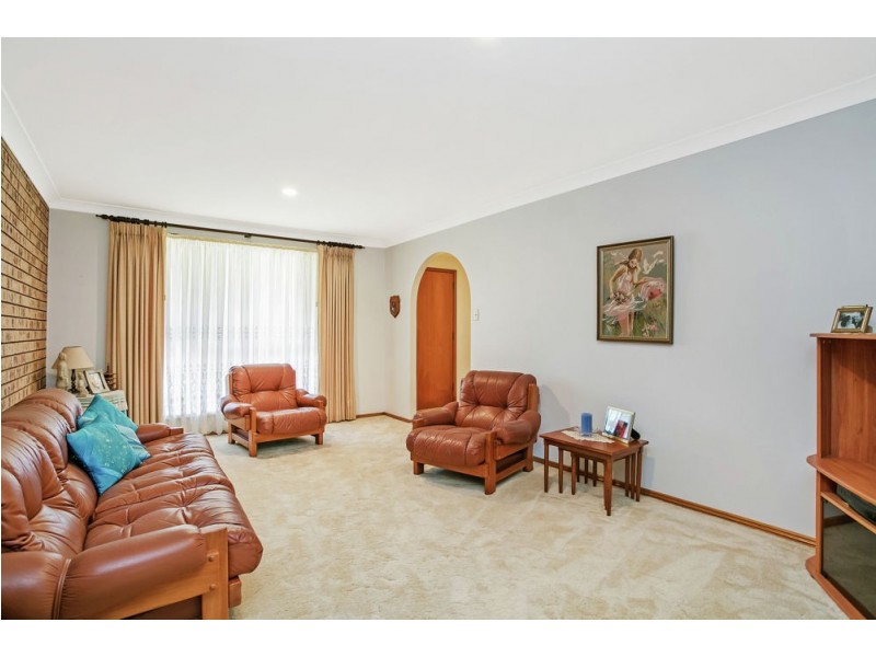 22 Avonlea Avenue, Gorokan NSW 2263