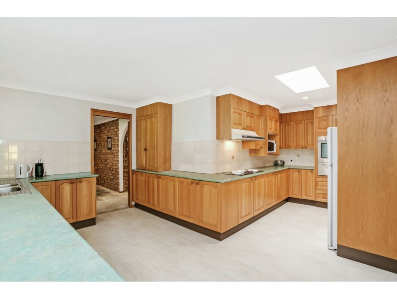 22 Avonlea Avenue, Gorokan NSW 2263