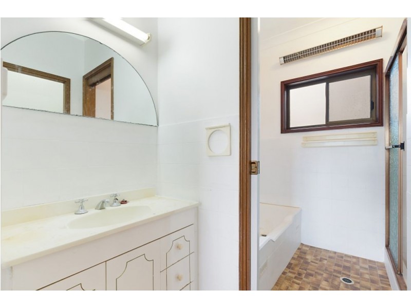 20a Robson Avenue, Gorokan NSW 2263