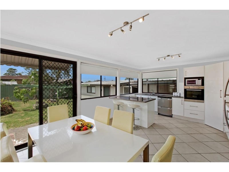 83 Robson Avenue, Gorokan NSW 2263