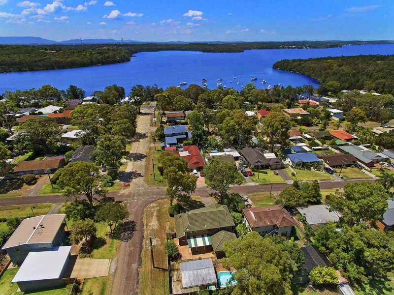 24 Lake Street, Wyee Point NSW 2259