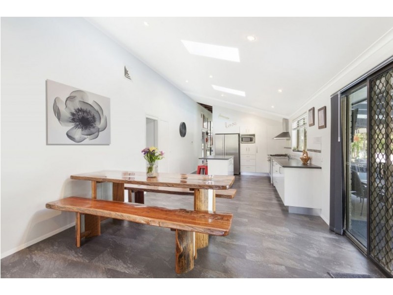 39 Treelands Drive, Jilliby NSW 2259