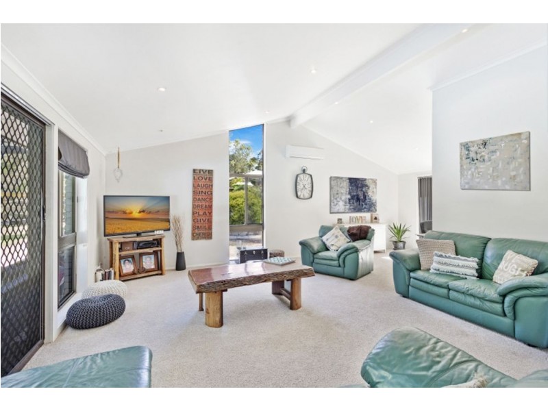 39 Treelands Drive, Jilliby NSW 2259
