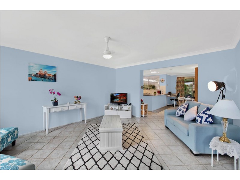 20 Scenic Circle, Budgewoi NSW 2262